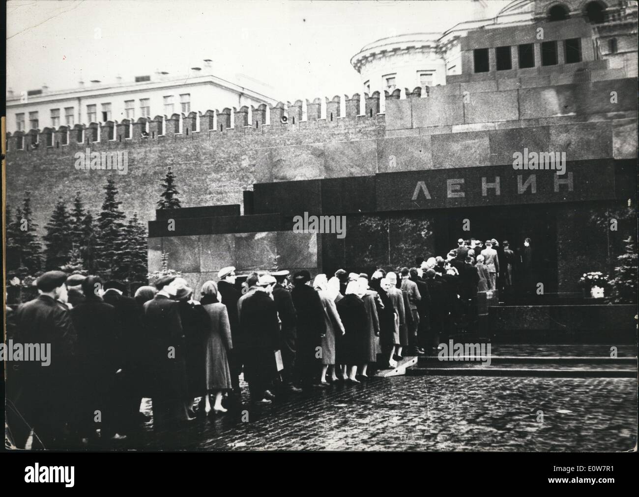 Nov. 11, 1961 - Kreml-Mausoleum opened again: The Kreml Mausoleum in Moscow is open again for visitors after the body of Josef Stalin has been removed from the tomb. Even his name vanished from the entrance, and now only the body and the name of Lenin can be seen by the public. As before, long queues of people stand before the mausoleum. Stock Photo