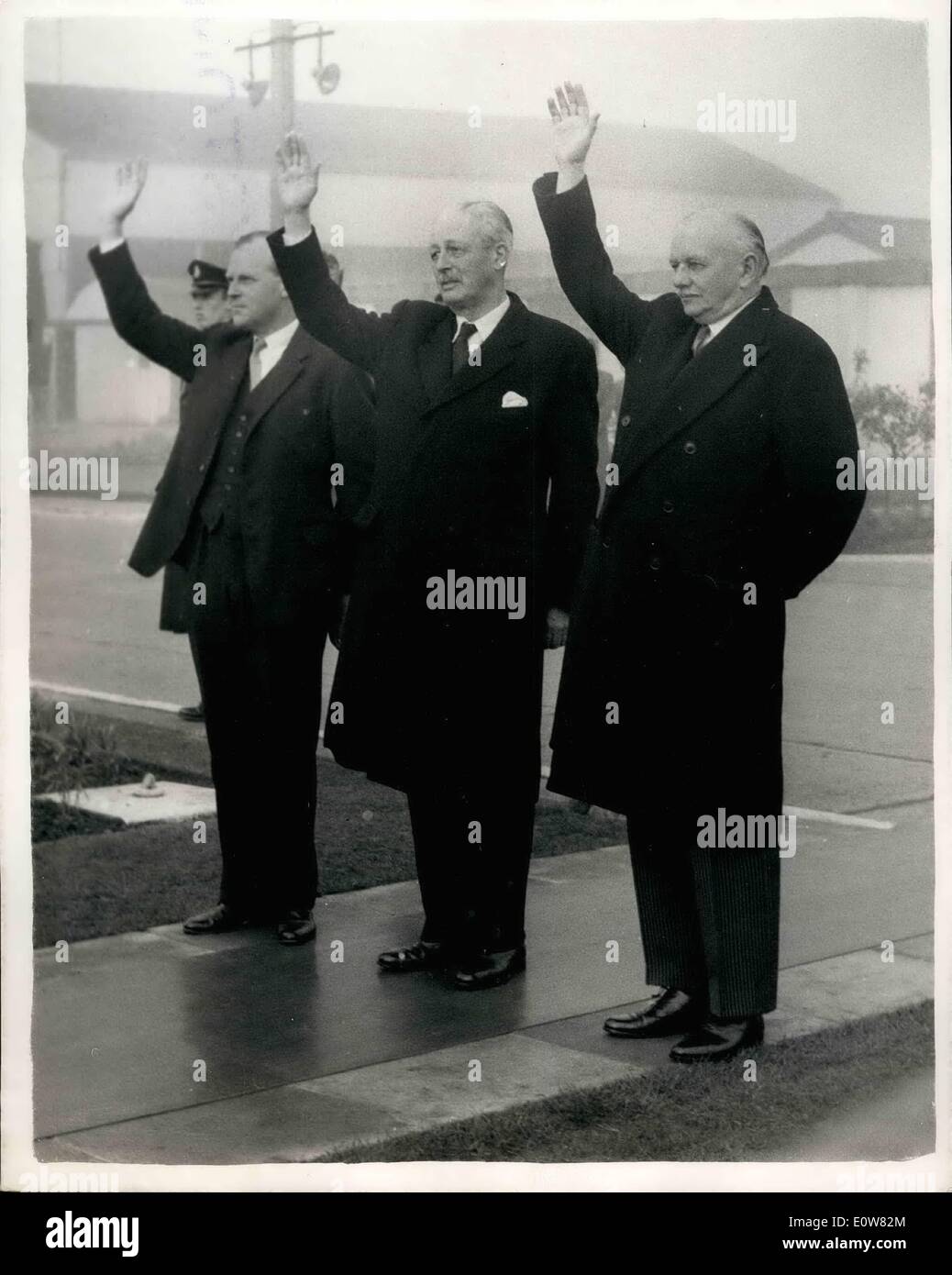 Nov. 11, 1961 - Queen Dances The ''High Life'' With Dr. Nkrumah. Night Out  In Accra - Ghana: The Duke Of Edinburgh applauds - as H.M. The Queen and  Dr. Nkrumah end