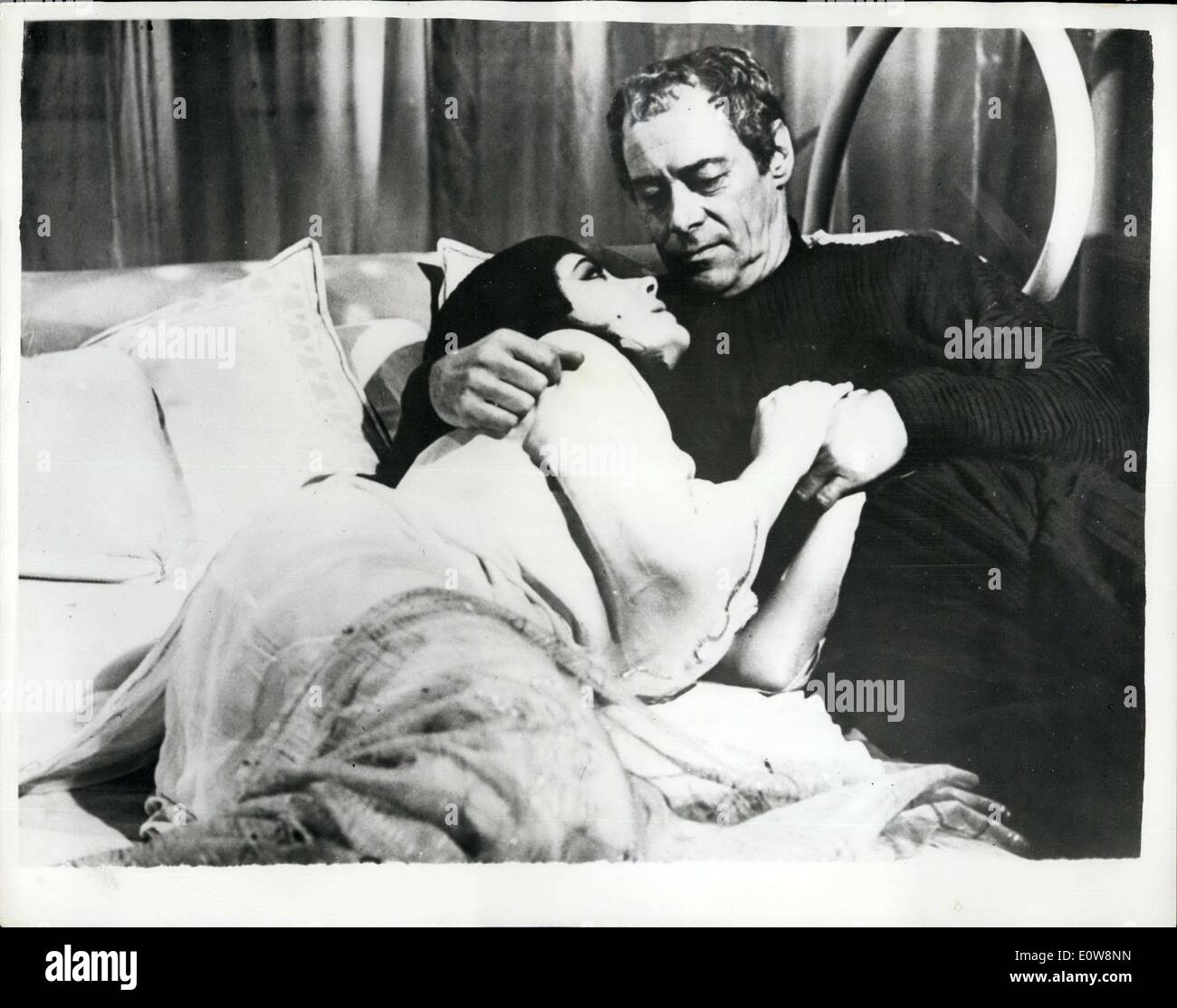 Jan. 29, 1962 - Wedding night scene from Cleopatra starring Rex Harrison and Liz Taylor: Photo shows A scene from the wedding night sequence of the film Cleopatra now being made in Rome with Rex Harrison as Julius Caesar and Elizabeth Taylor in the title role. Stock Photo