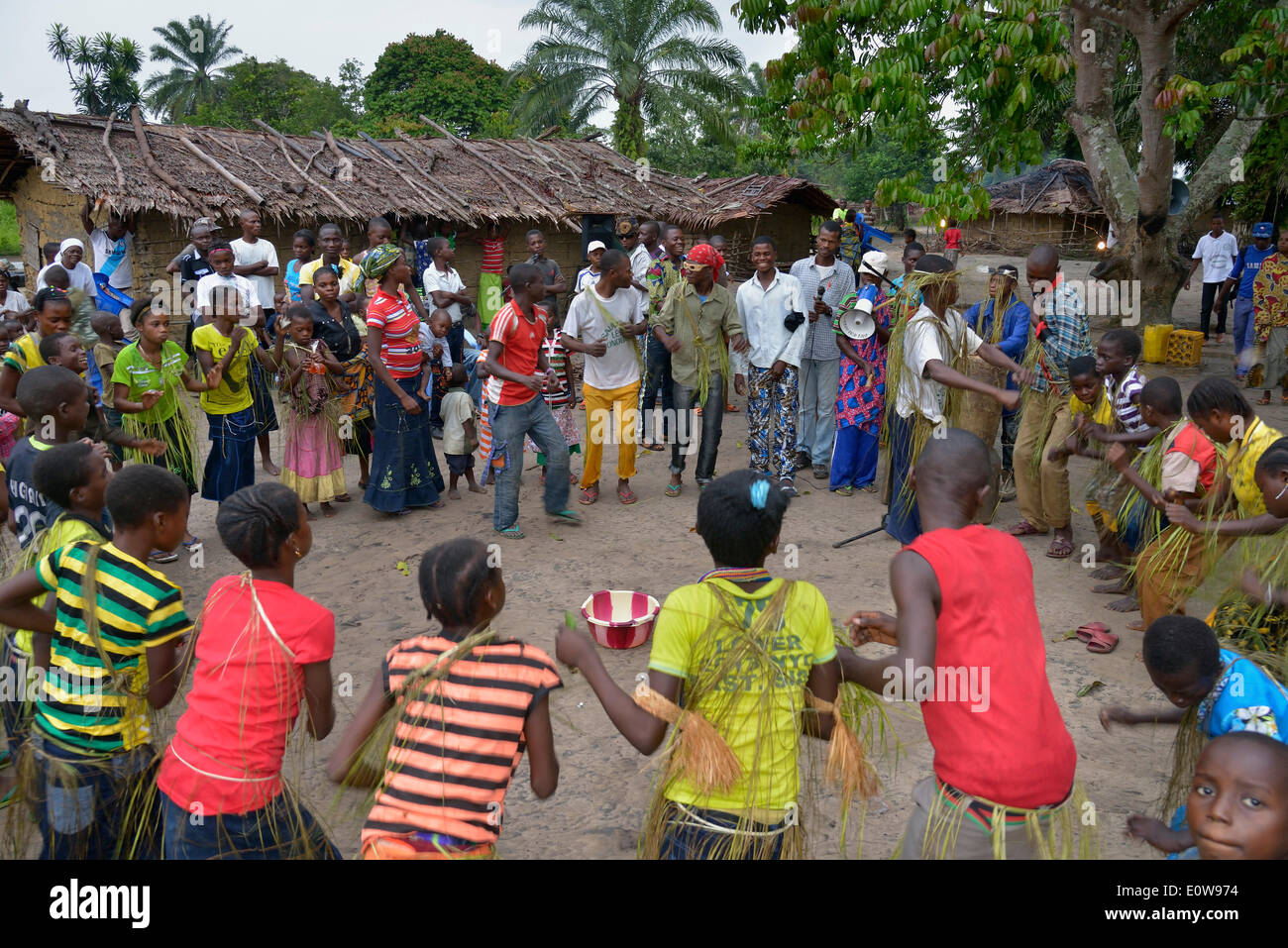 Dancing villagers at a village festival, Nkala, Bandundu Province, Democratic Republic of the Congo Stock Photo
