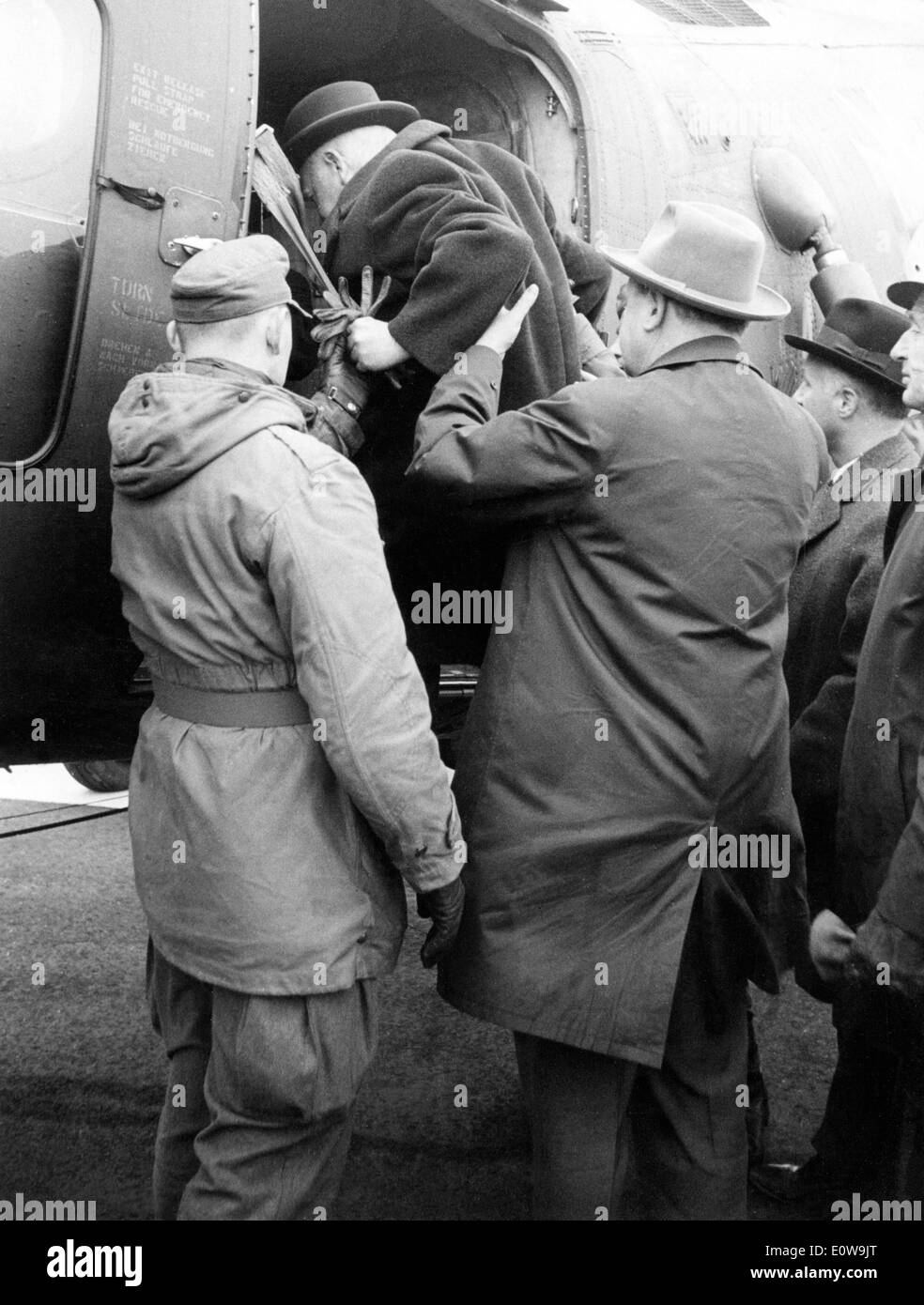 Men evacuate during North Sea Flood Stock Photo