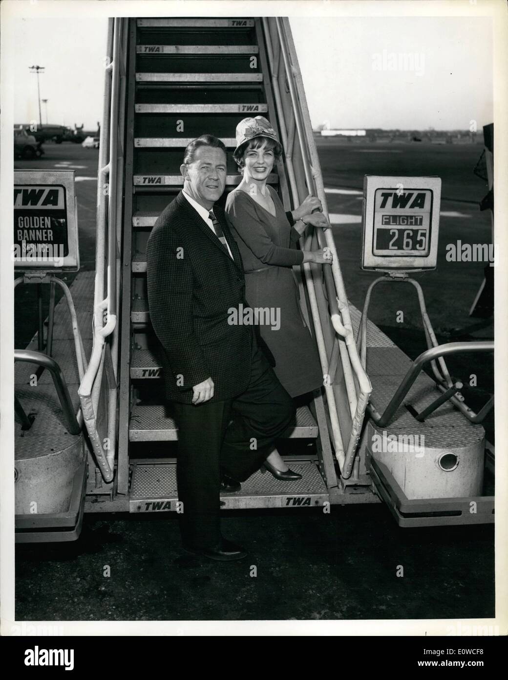 May 05, 1962 - TV actress Marjorie Lord who co-stars in the Danny Thomas TV shows, is shown with husband Randolph Hale about to Stock Photo