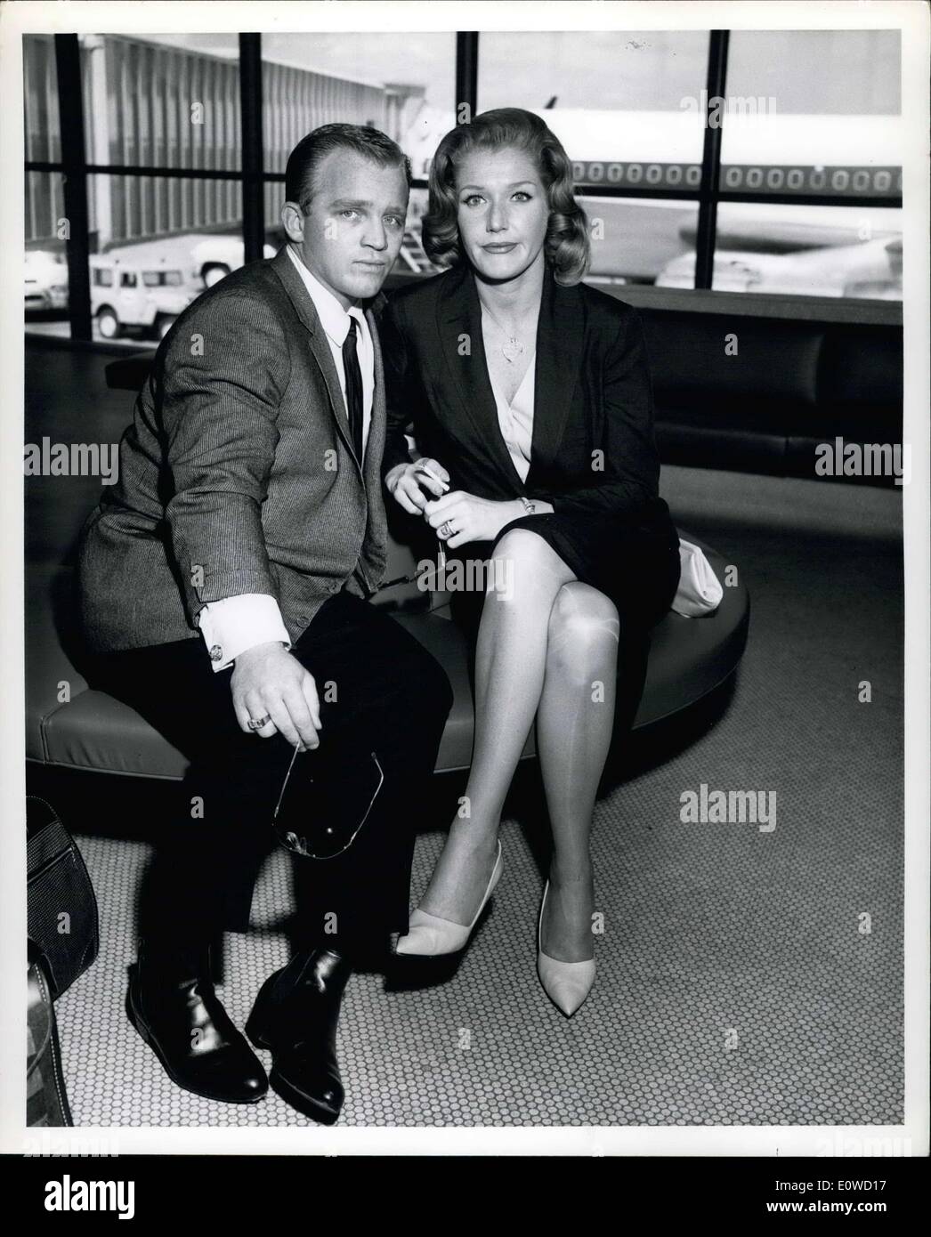 May 31, 1962 - Gary Crosby one of the talented sons of the popular Bing  Crosby, is shown with his pretty wife prior to boarding Stock Photo - Alamy