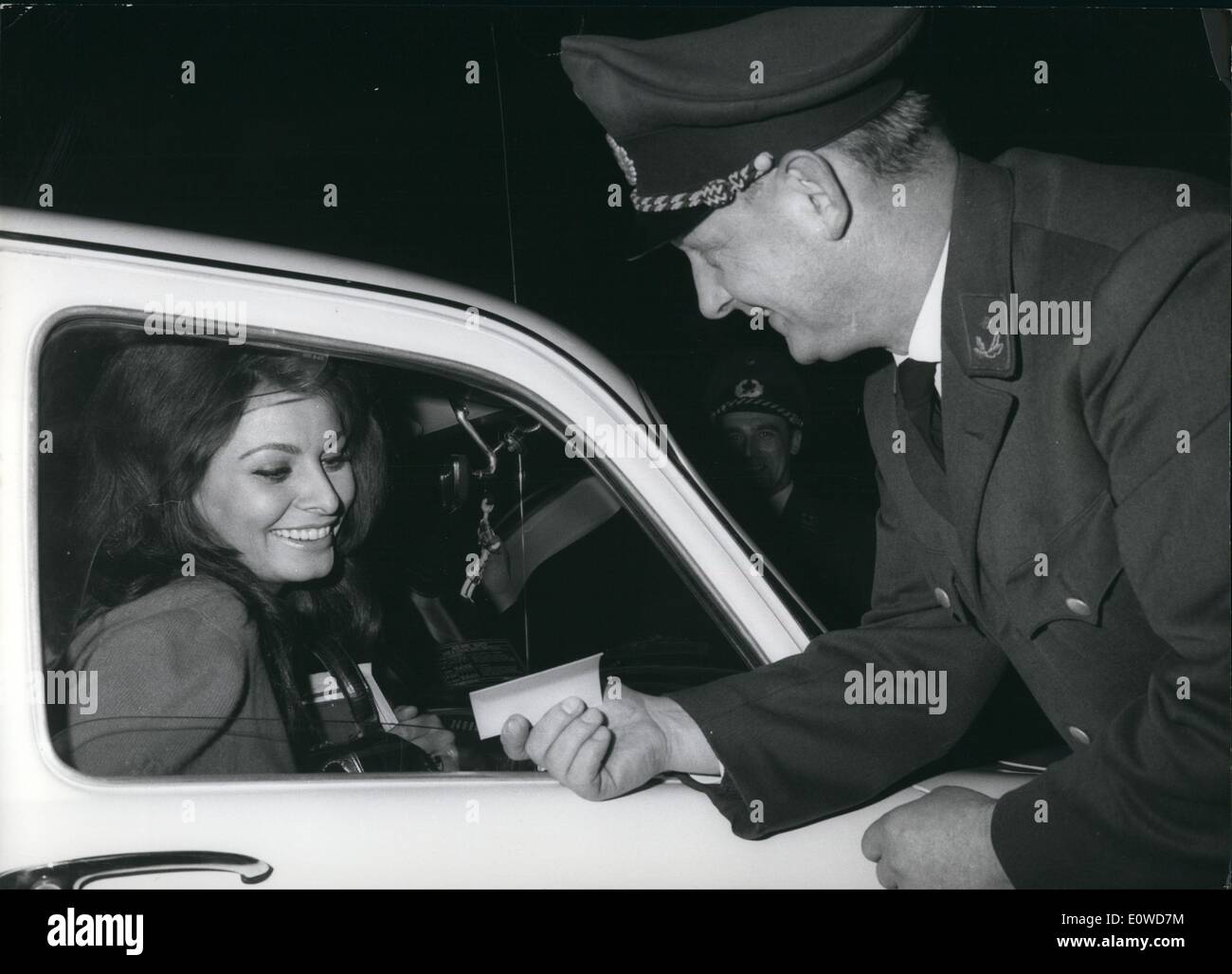 Jun. 06, 1962 - Sophia Loren with a West-Berlin custom-house office on the checkpoint Staaken. Stock Photo