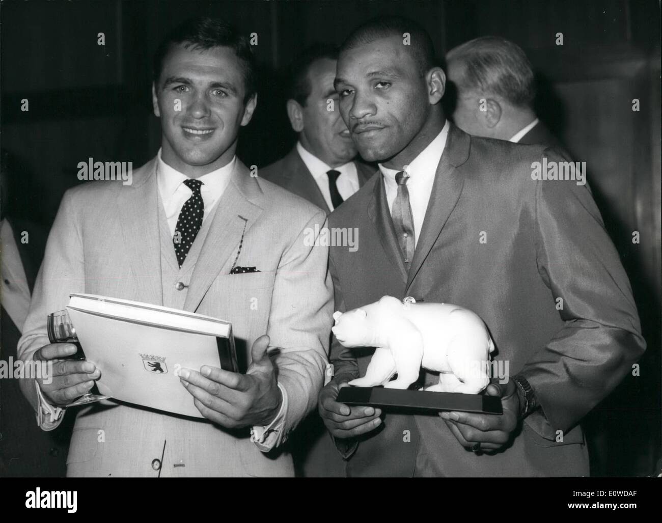 Jun. 06, 1962 - Sonai-reception for the world champion boxer: The Senator  for youth and sporting, Ella Kay (Ella Kay) gives a reception today  (14.6.1962) for the boxer Harold Johnson. USA and