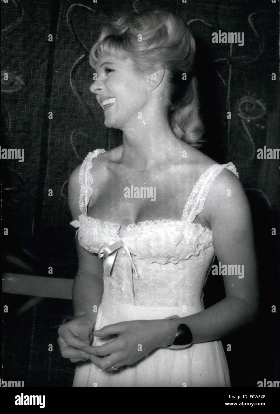 Oct. 10, 1962 - Little Sensation in Berlin: The young, talented Film star, June Ritchie (England) get the leading part in the new color film :Dreigroschenopper'' which is produced in this days in Berlin. She plays the part of ''Polly' Stock Photo