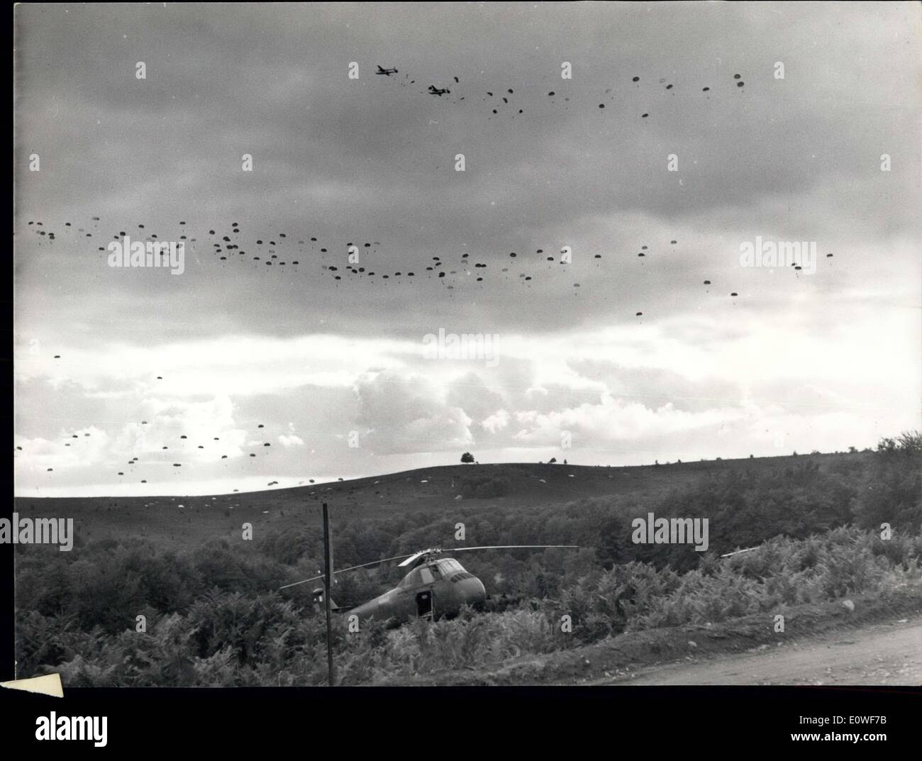 Oct. 15, 1962 - 750 Parachutists for Operation Assaf Stock Photo