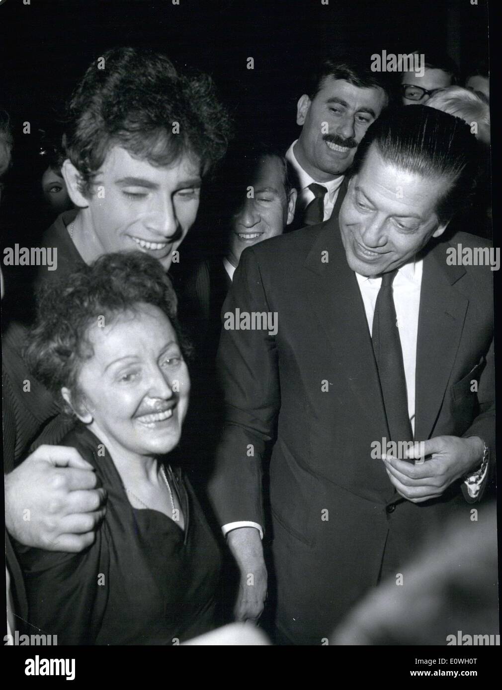 Sep. 28, 1962 - Edith Piaf and Theo Sarapo with Ballet Master Serge Lifar Stock Photo