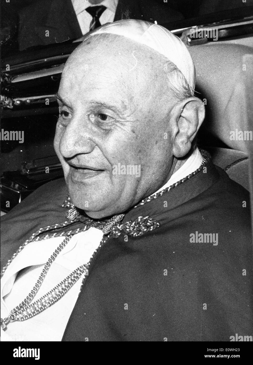 Pope John XXIII on his pilgrimage around Italy Stock Photo