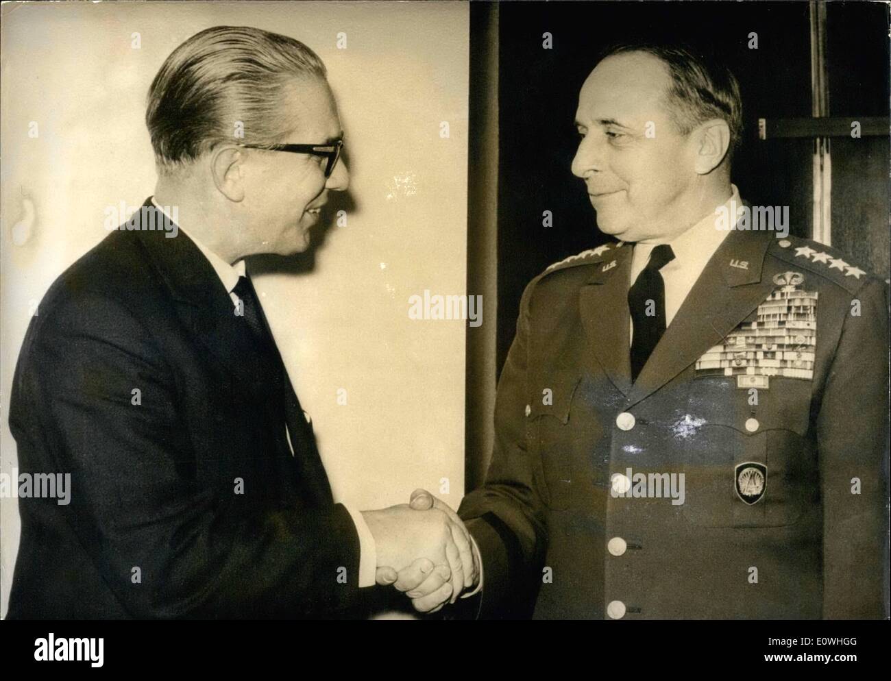 Feb. 02, 1963 - General Lemnitzer at Bonn: General Lyman L. Lemnitzer visited the German Minister of Defence, Kai-Uwe von Hassel. On February 6th at Born. During a ''some-hours-discussion'' there could be found an agreement regarding all questions of the common defence. General Lemnitzer flew than in the later afternoon to the Nato-Headquarter near Paris. Photo shows Federal Minister of Defence Kai-Uwe von Hassel - left- welcomes General Lemnitzer -right - at Bonn. Stock Photo