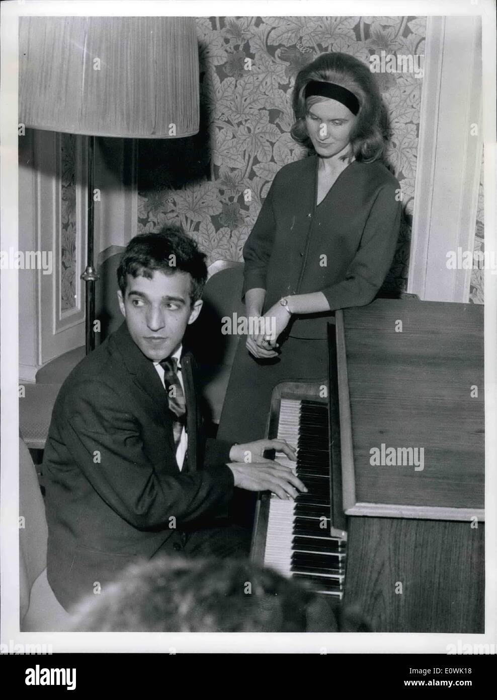 Vladimir ashkenazy hi-res stock photography and images - Alamy