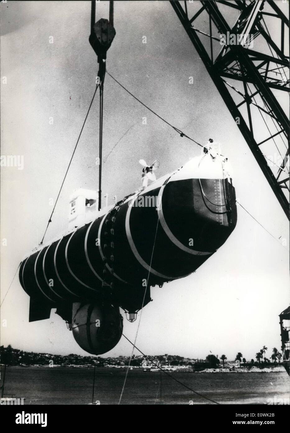 Apr. 04, 1963 - German deep-sea-ball looks for the submarine ''Thresher'': The deep-sea-ball ''Trieste'', built 1959 by the German firm Krupp should look now for the American sunk submarine ''Thresher''. The american submarine sinked in this days with 129 men. One believe, that the american ''Thresher'' lies now in a depth in the sea of 2500 metre Stock Photo