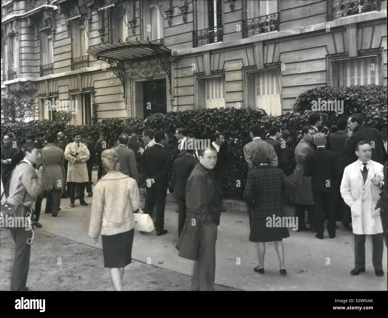 Oct. 10, 1963 - Edith Plaf is dead; Singer Edith Plaf died this morning in  her flat in Paris. She was 47 years old. Photo Shows Stock Photo - Alamy