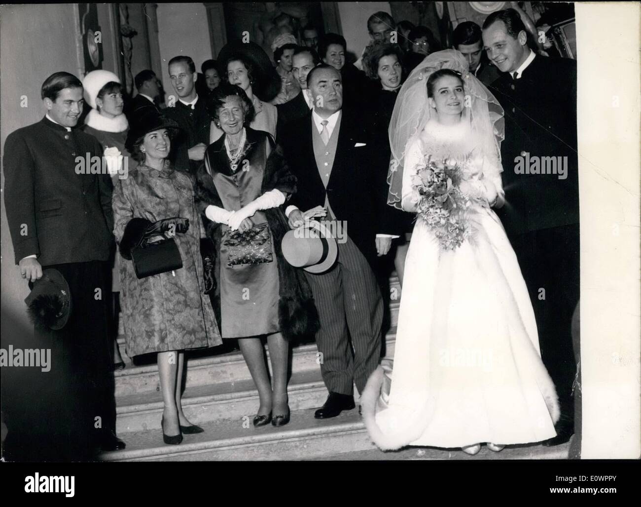 Nov. 11, 1963 - ''Marriage of the Year'' at Salzburg In spite of the hard resistance of his brother Prince Ernst August (47), Chef of the Welfe-House, Prince Christian of Hannover (44) married today (23.11.1963) at Salzburg the 17 years old Belgium Mireille Dutry. Queen Friederike of Greece had not come to the festive event, for she was not consent with the marriage. She sent her son Crownprince Konstantin to Salzburg Stock Photo