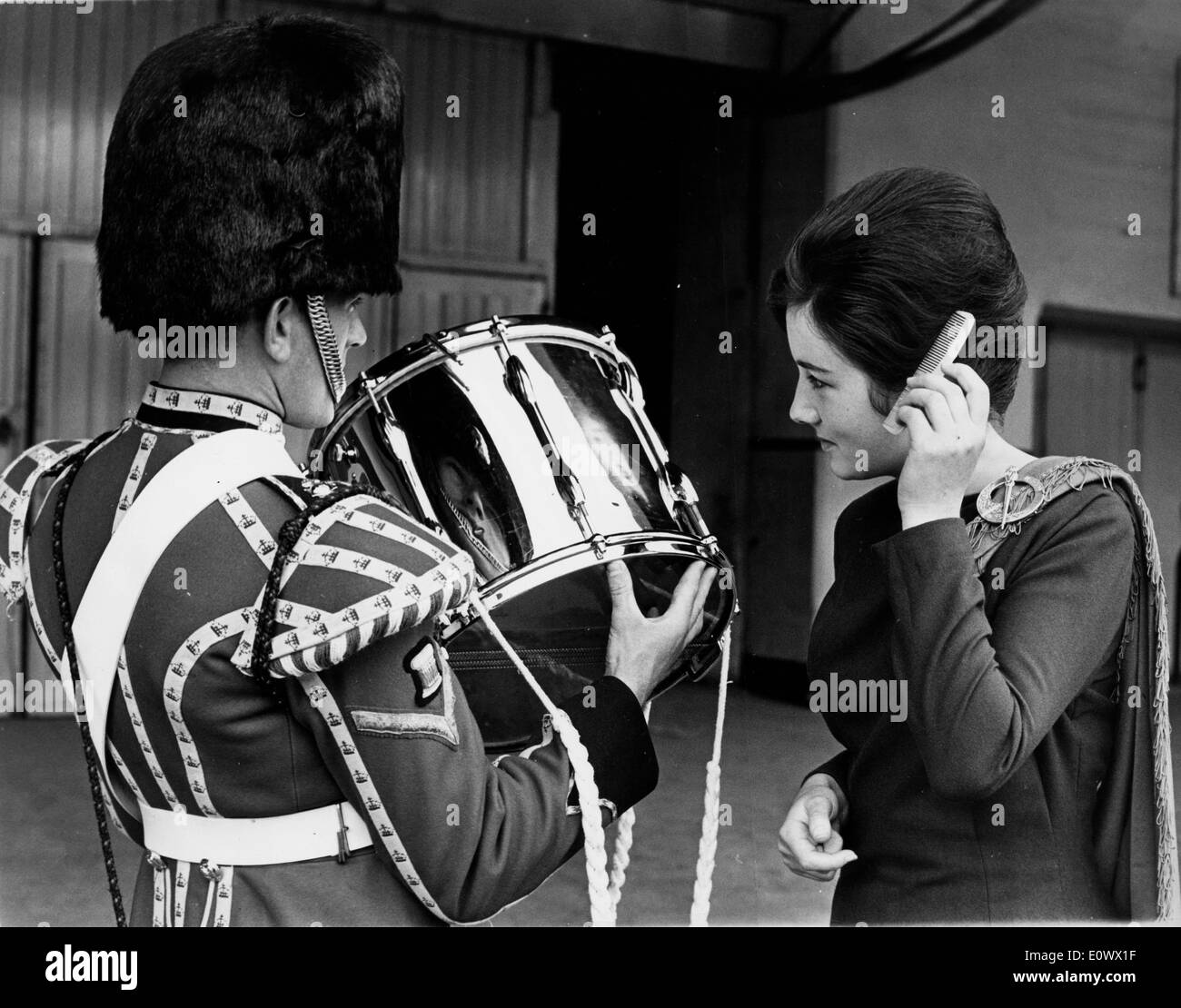 Soldier british royal army Black and White Stock Photos & Images - Alamy