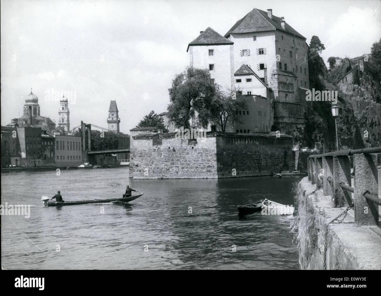 Aug. 08, 1964 - Still waiting for a buyer: is castle Niederhaus, a destincive mark of Passau. For 1 m. $ the castle is for sale. The owner, the 81 years old Mathilde Brunner, is no longer able to defray the great expensies for the conservation of the castle. 70 paintings, gothic furniture, wood-carvings, a library and other precious things are parts of the inventary with a worth of more million . Photo shows Castle Niederhaus (left) and the state-hall with worth. Stock Photo