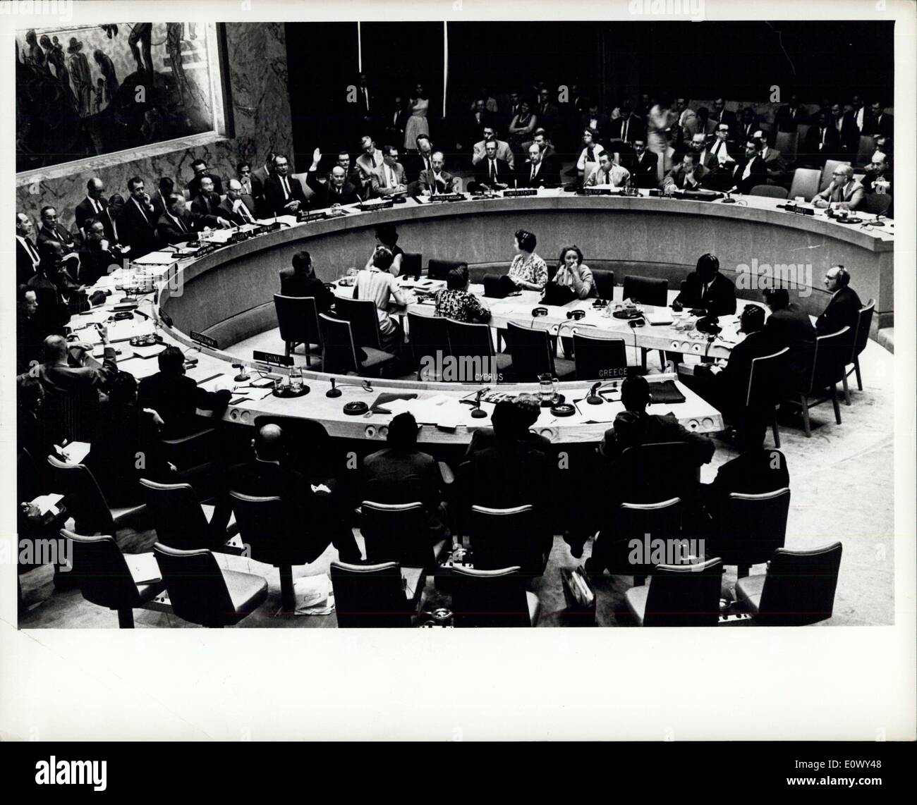 Aug. 09, 1964 - Security Council Calls For Immediate Cease-Fire In Cyprus: The Security Council continued its debate today on complaints by Turkey and Cyrus, and adopted a draft resolution calling for an immediate cease-fire in Cyprus. In addition, the resolution asked all parties concerned to co-operate fully with the Commander of the United Nations Peace-Keeping Force in Cyprus in restoring peace and security on the island. A general view of the Security Council during the vote on the draft resolution Stock Photo