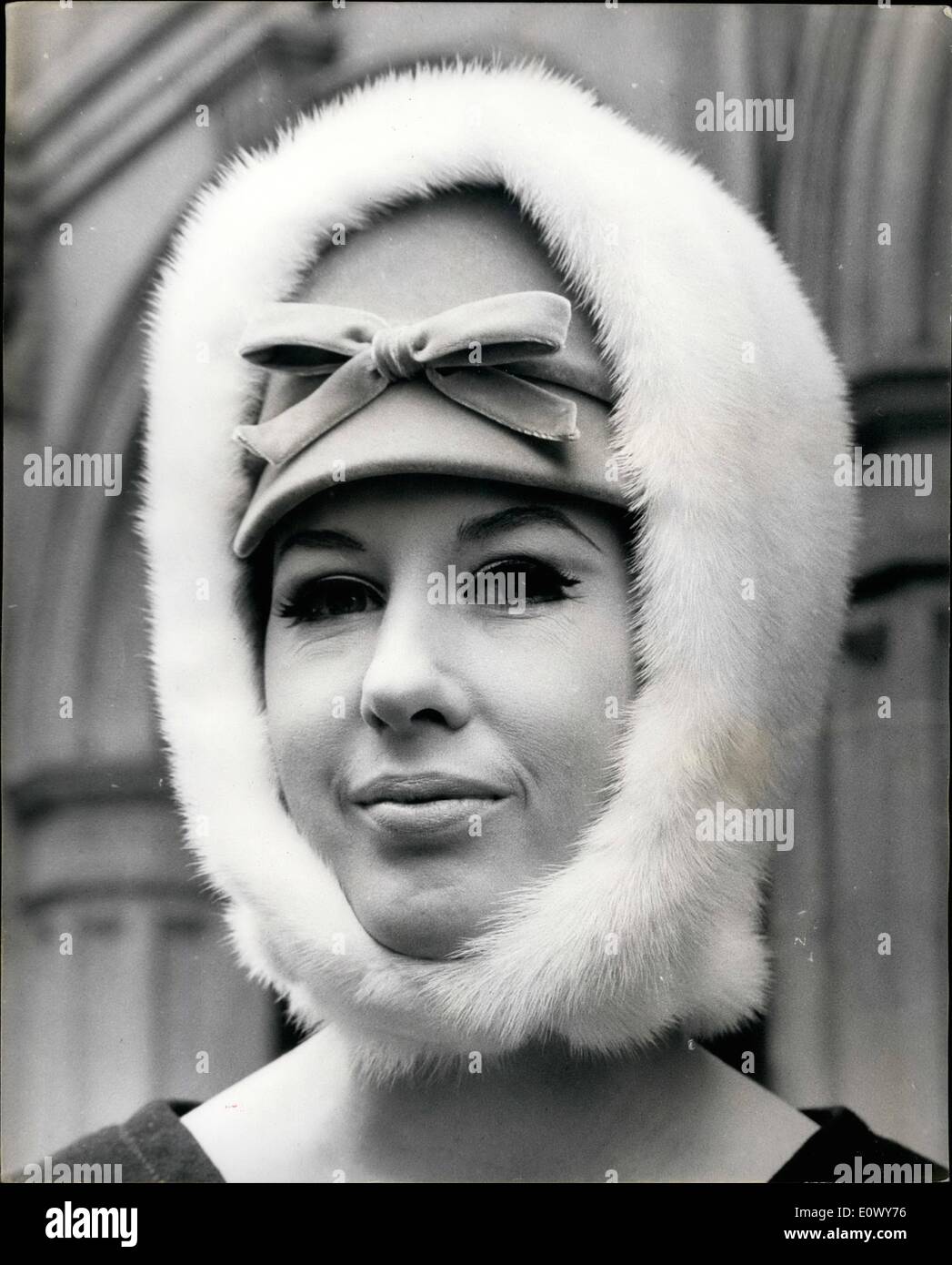 Christian dior hat hi-res stock photography and images - Alamy