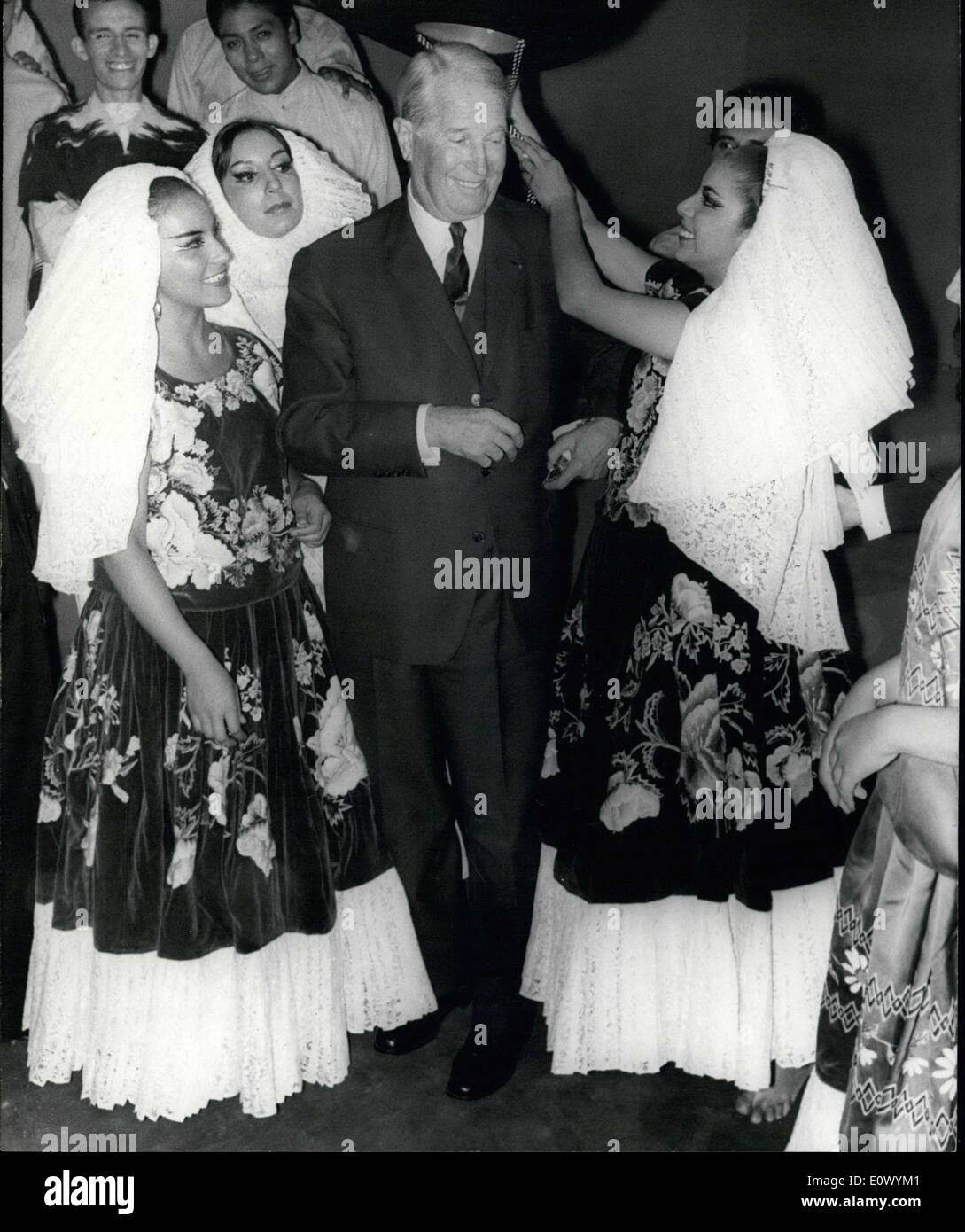 Sep. 05, 1964 - Maurice Chevalier and Mexican Dancer Dulce Maria Silvera Stock Photo
