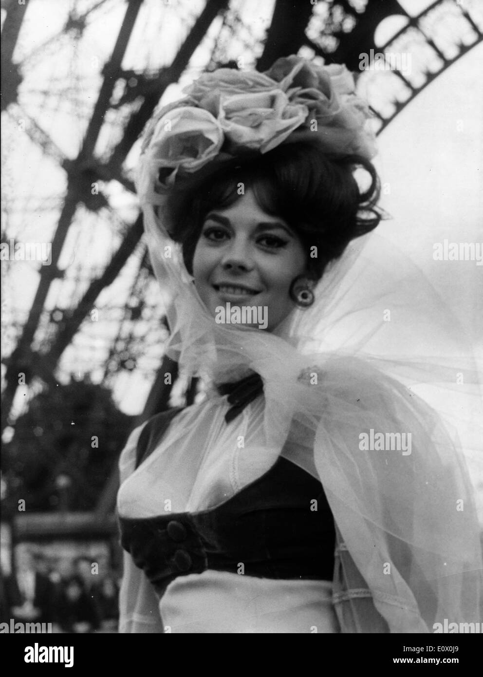 Actress Natalie Wood in a scene from 'The Great Race' Stock Photo - Alamy