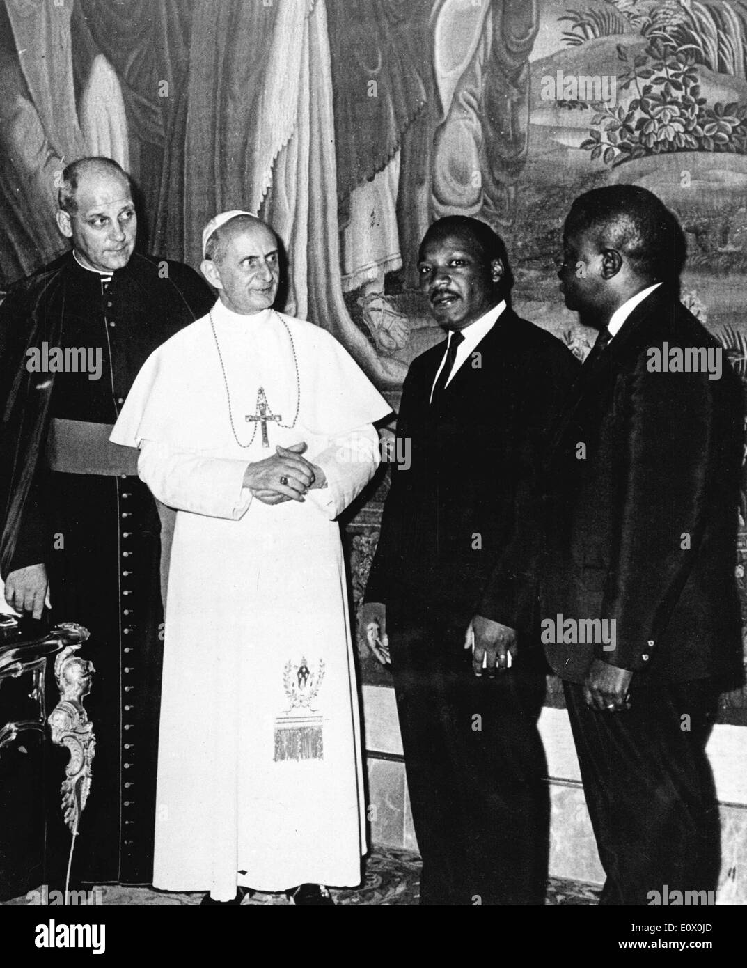 Martin Luther King Jr. and Pope Paul VI during a service Stock Photo