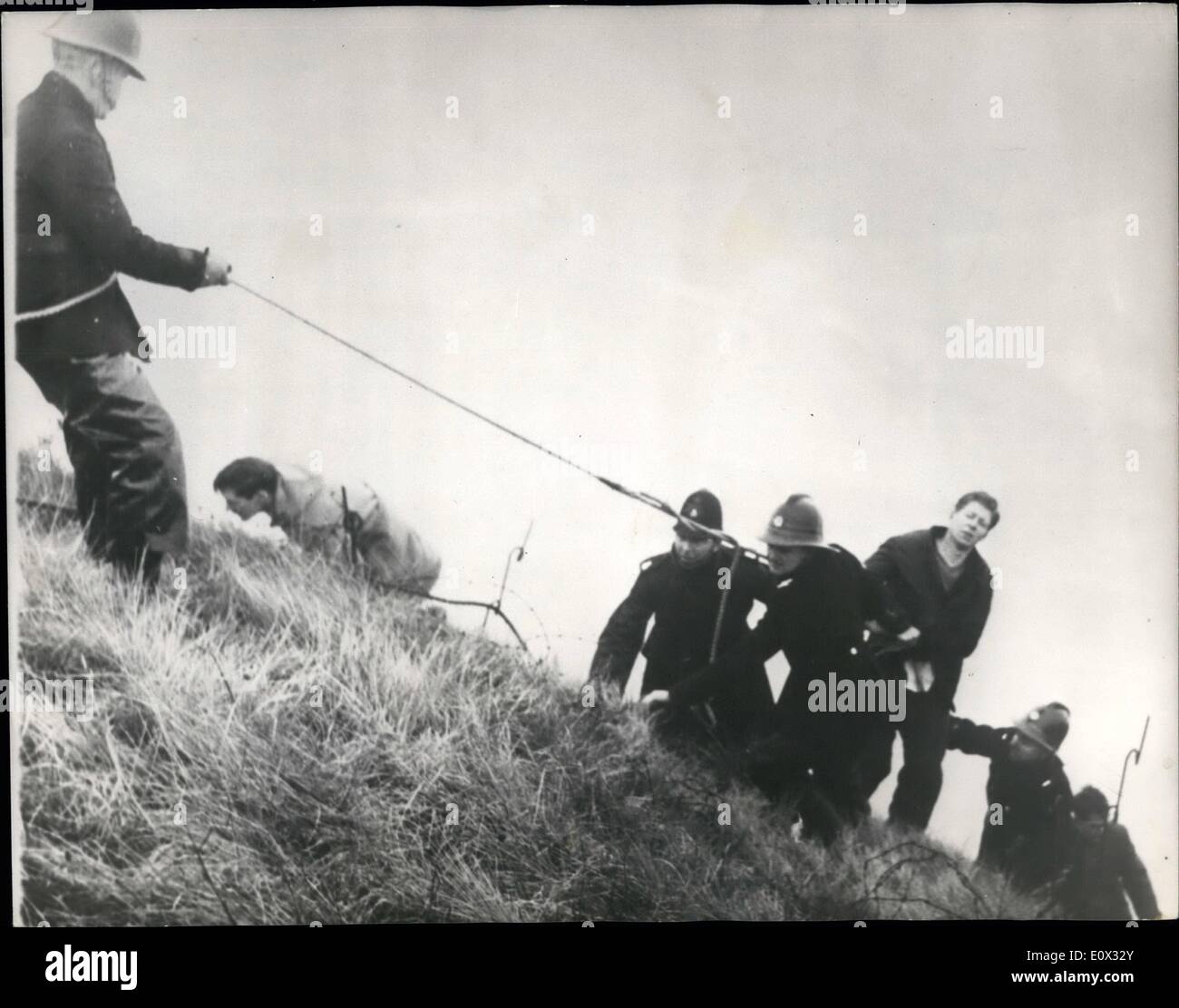 Jan. 01, 1965 - Runaway Borstal Boy trapped in Clift drama after threatening to jump 400-feet: A struggle on a cliff face ended Stock Photo