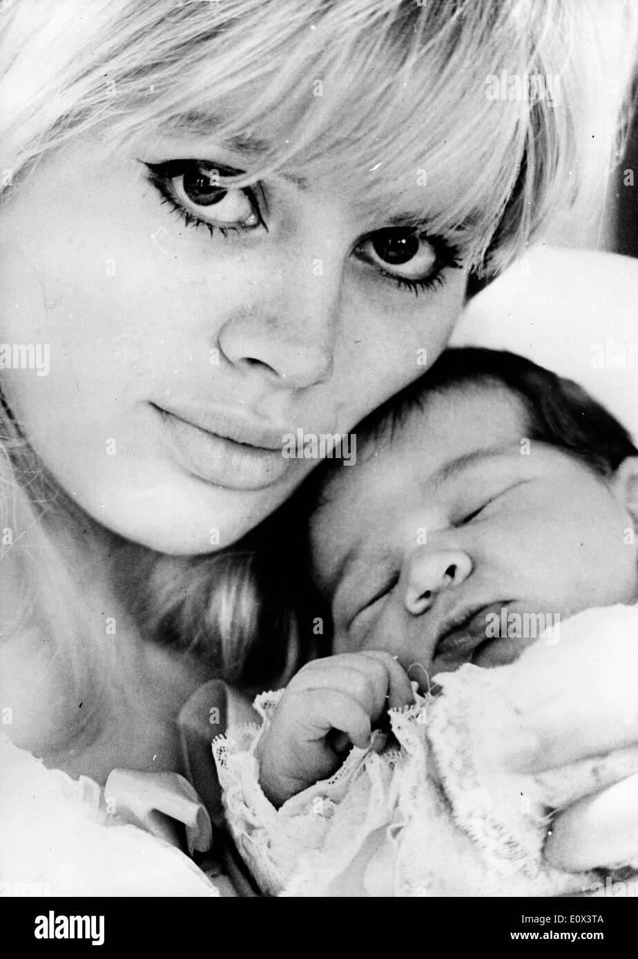 Actress Britt Ekland with newborn daughter Victoria Stock Photo