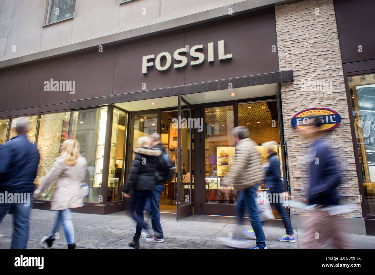 The Fossil on Fifth Avenue in New York Stock Photo - Alamy