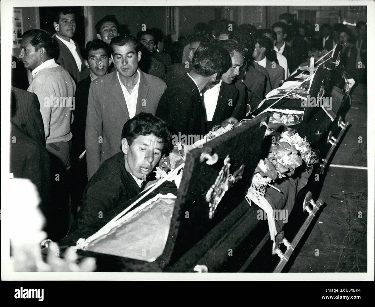 Chile riots hi-res stock photography and images - Alamy