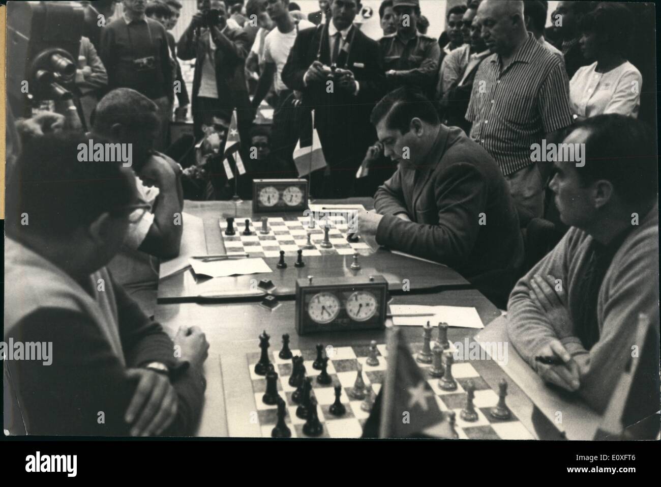 1966 xvii world chess olympics hires stock photography and images Alamy