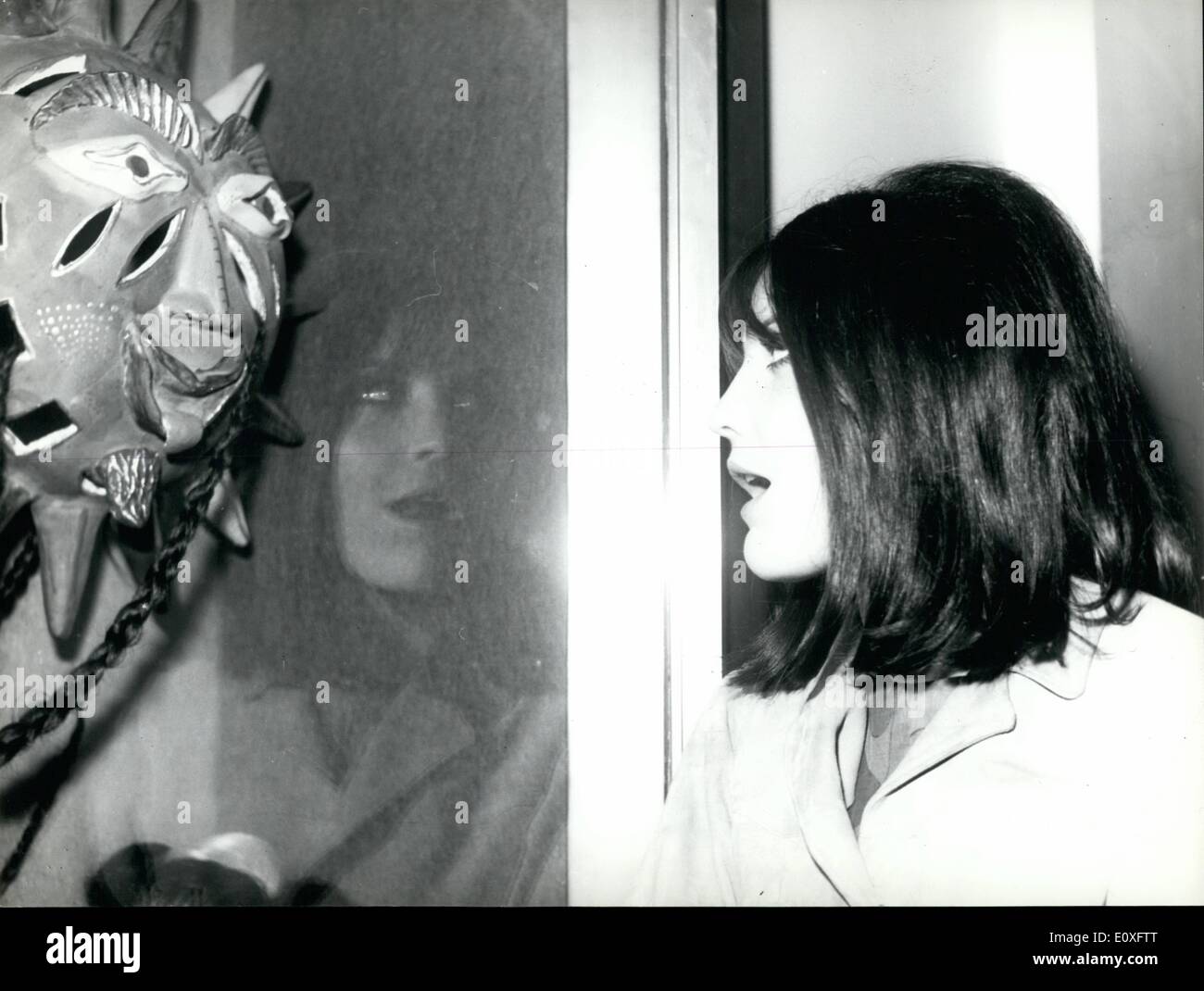 Nov. 11, 1966 - SINGER SANDIE SHAW ''PUPPET ON A STRONG' Stock Photo