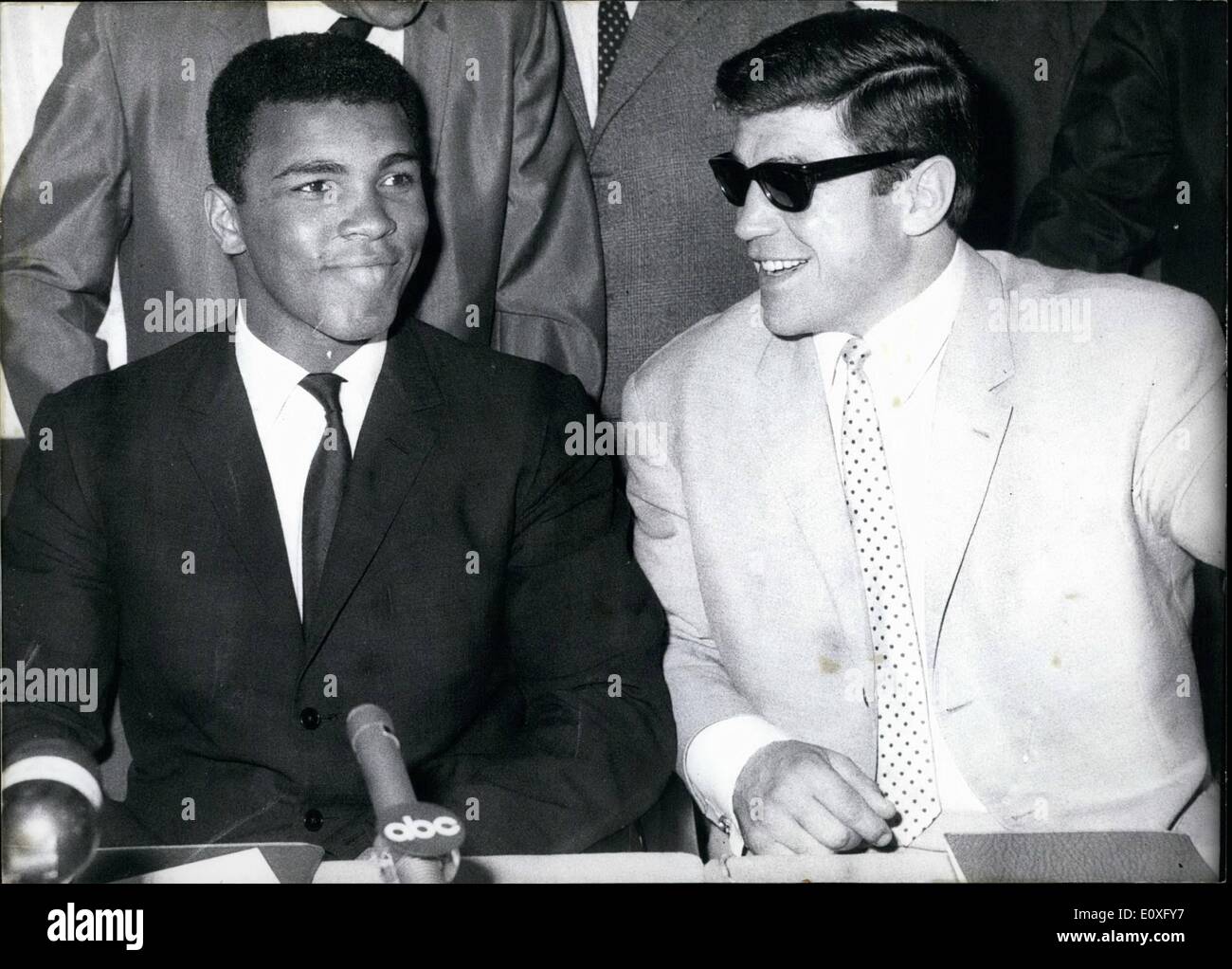 Sep. 09, 1966 - On 7-9-1966 there was a press conference in Frankfurt with Joe Louis, Cassius Clay and Karl Mildenberger. OPS: Cassius Clay and Karl Mildenberger. Keystone-Bild 8-9-1966 Stock Photo