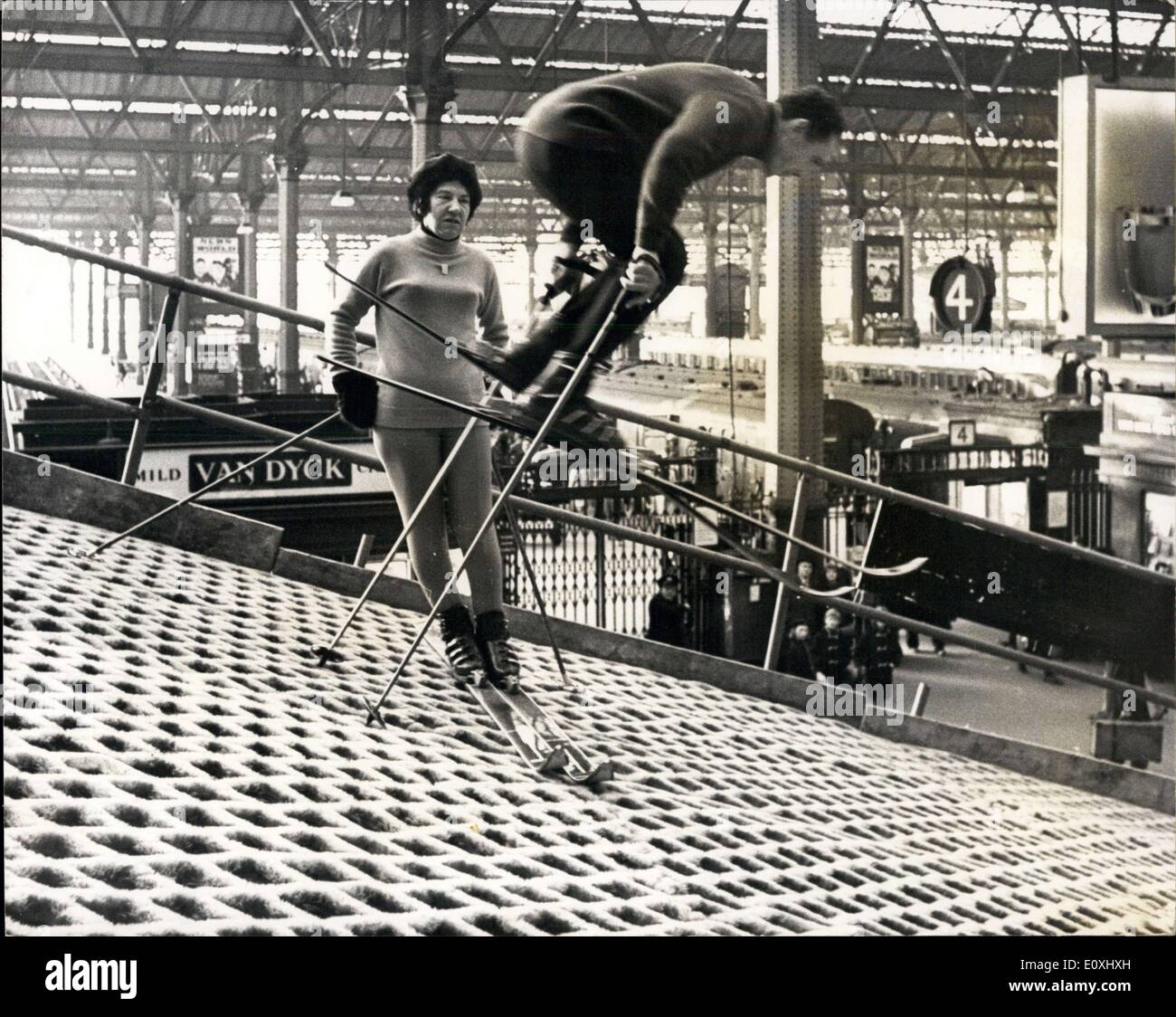Waterloo station london 1967 hires stock photography and images Alamy