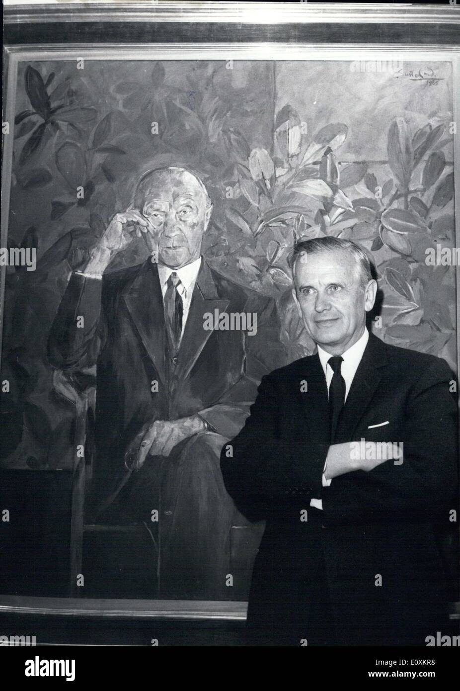 Mar. 09, 1967 - An exhibition of the works of English artist Graham Sutherland was put on display in Munich. 150 oil paintings, Stock Photo