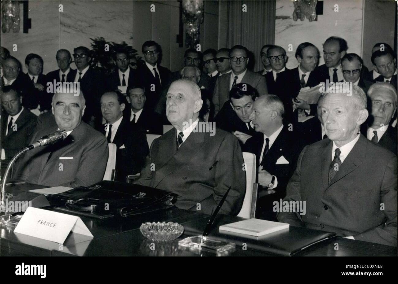 May 01, 1967 De Gaulle and Couve de Murville Foreign Minister Stock