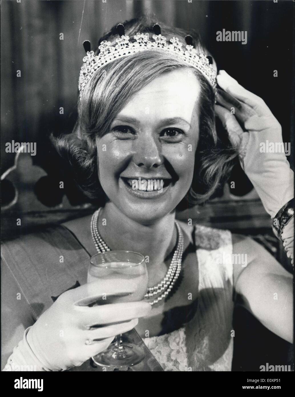 Jul 17 1967 selection 1967 dairy queen hires stock photography and