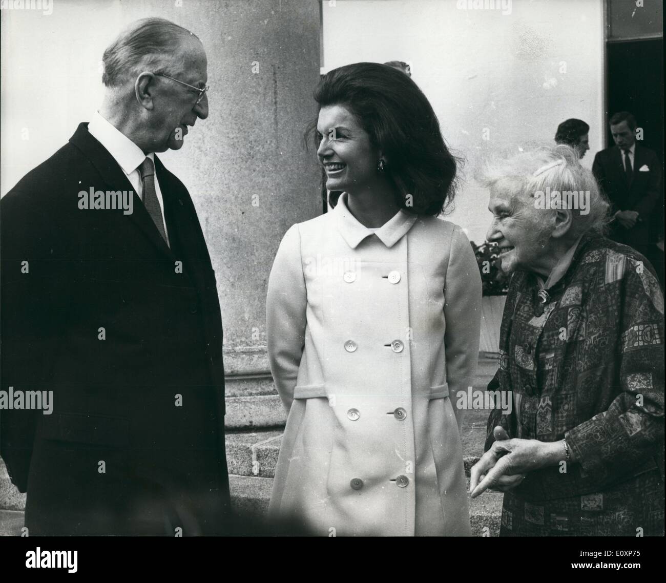 Jul. 07, 1967 - Mrs. Jacqueline Kennedy Meets President De Valera In ...