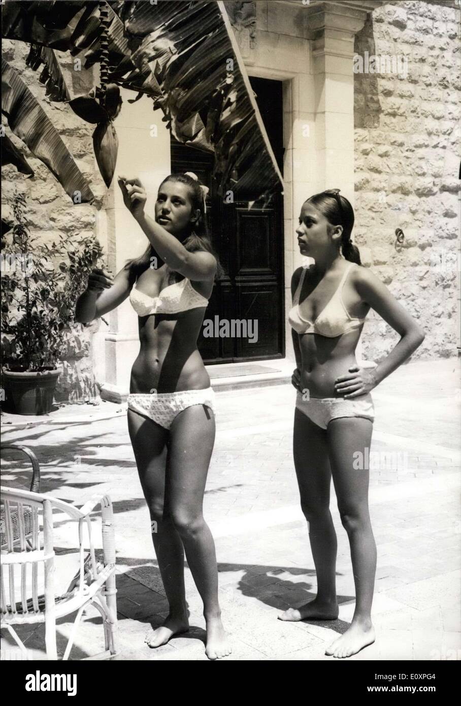 Jul. 21, 1967 - SHEILA: HOLIDAY ON RIVIERA: SHEILA WHO STILL TOPS THE LIST  OF FRANCE'S FAMOUS POP SINGER IS SPENDING HER SUMMER Stock Photo - Alamy