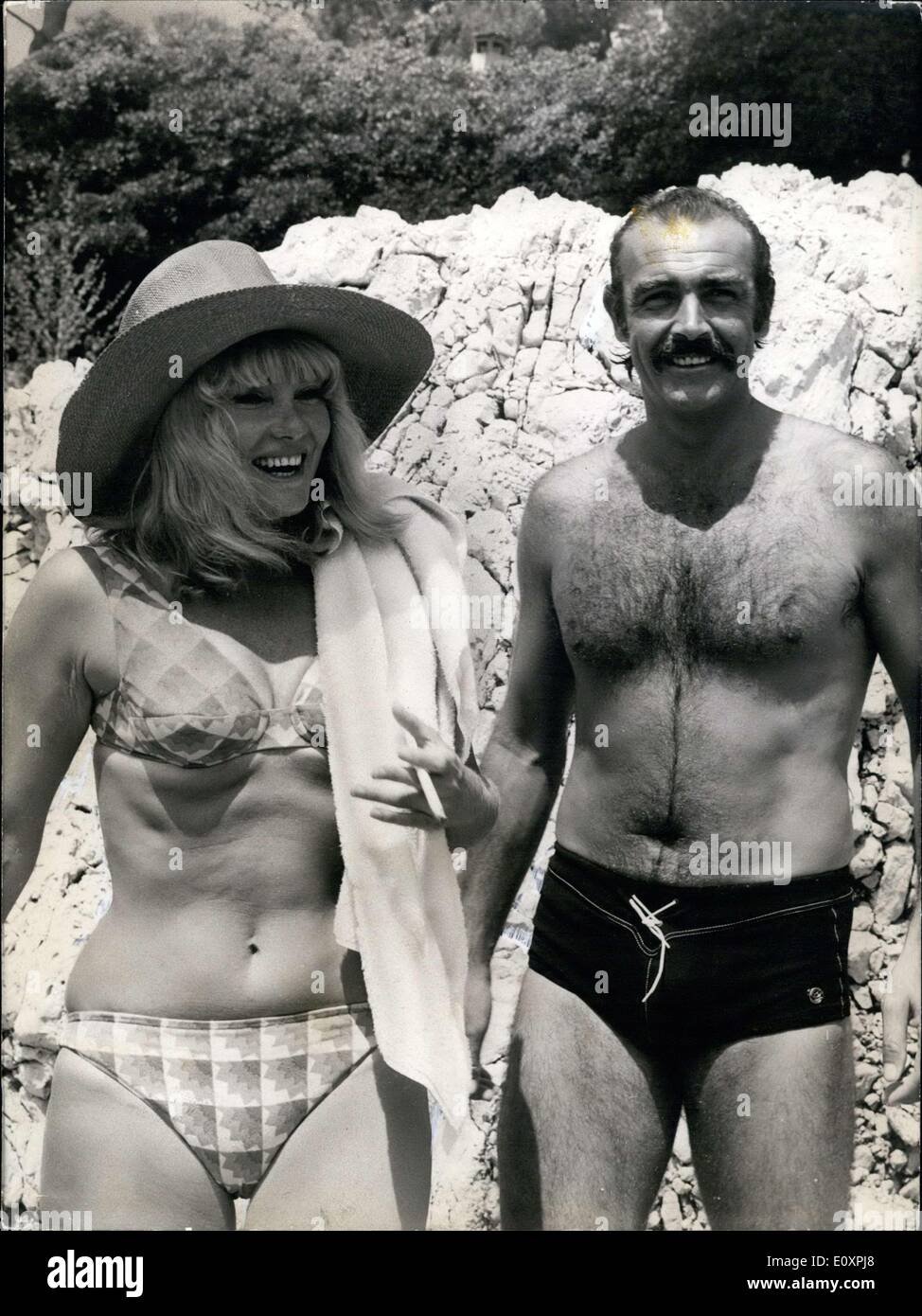 Aug. 03, 1967 - Sean Connery Wife Diane Cilento on Beach Villa Cap Antibes  Stock Photo - Alamy