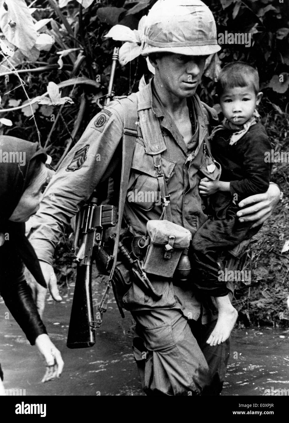 Вьетнам часовой. Ветераны вьетнамской войны США. Американские солдаты ветеран вьетнамской войны. Инвалиды вьетнамской войны.