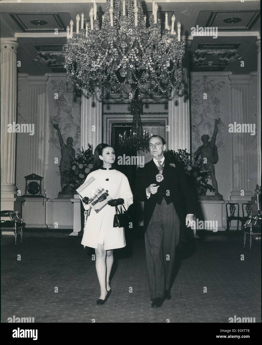 Madeleine hartog bel hires stock photography and images Alamy