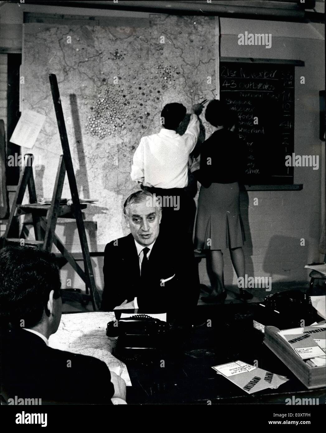 Nov. 11, 1967 21.11067„ MR. PEART VISITS BIANUARTERS SST UP AT