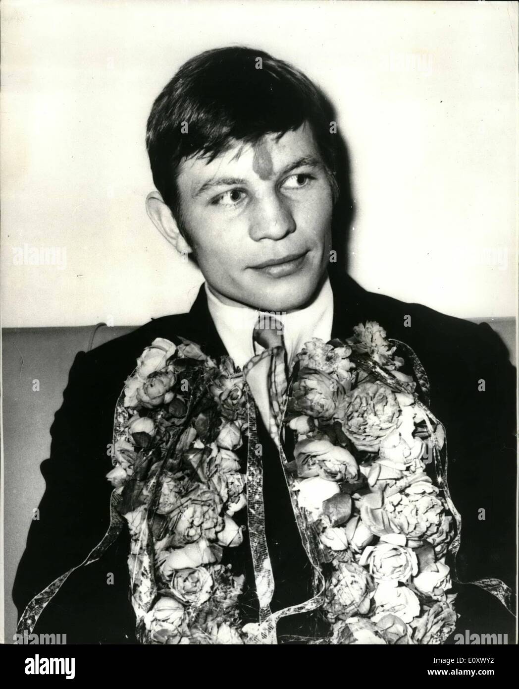 Dec. 12, 1967 - Michael York in Bombay to star in ''The Guru'.: Young British star Michael York arrived recently in Bombay to star in ''The Guru'', the very topical film to be produced by Merchant Ivory Productions for Twentieth Century - Fox. Michael plays the role of a famouos British pop singer Tom Pickle, who comes to India to study with a noted musician, a Guru. And since so many of today's young swingers and hippies are turning towards India for tranquility and solutions to their problems, he meets a British hippie, who will be played by Rita Tushingham Stock Photo
