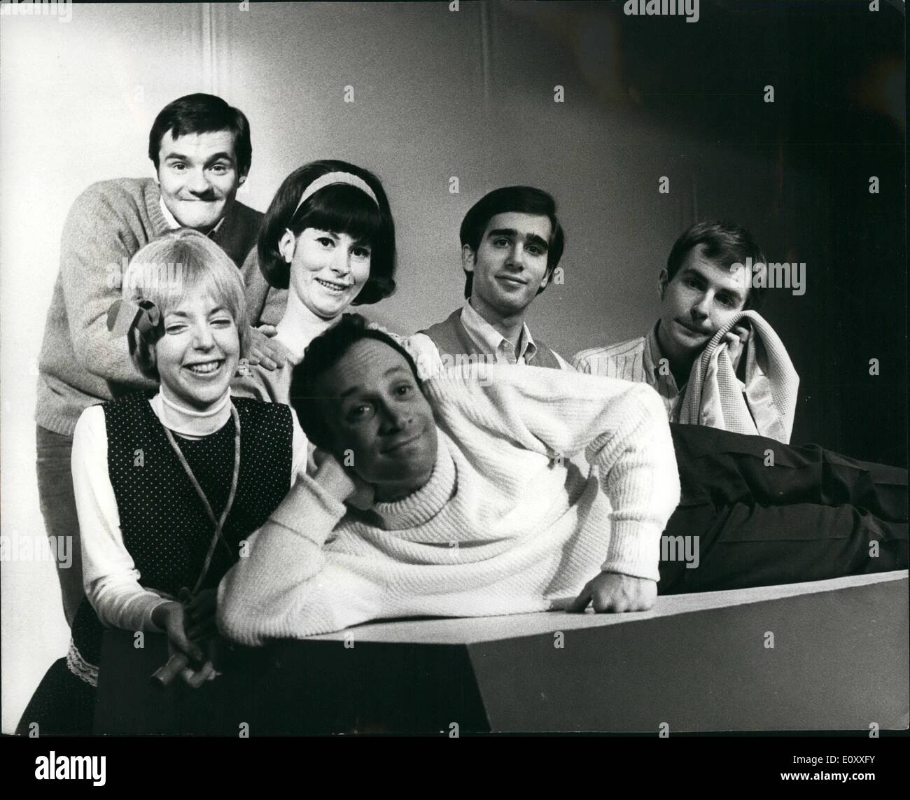 Top 10 classic holiday movies for the whole family Charlie brown hi-res stock photography and images - Alamy