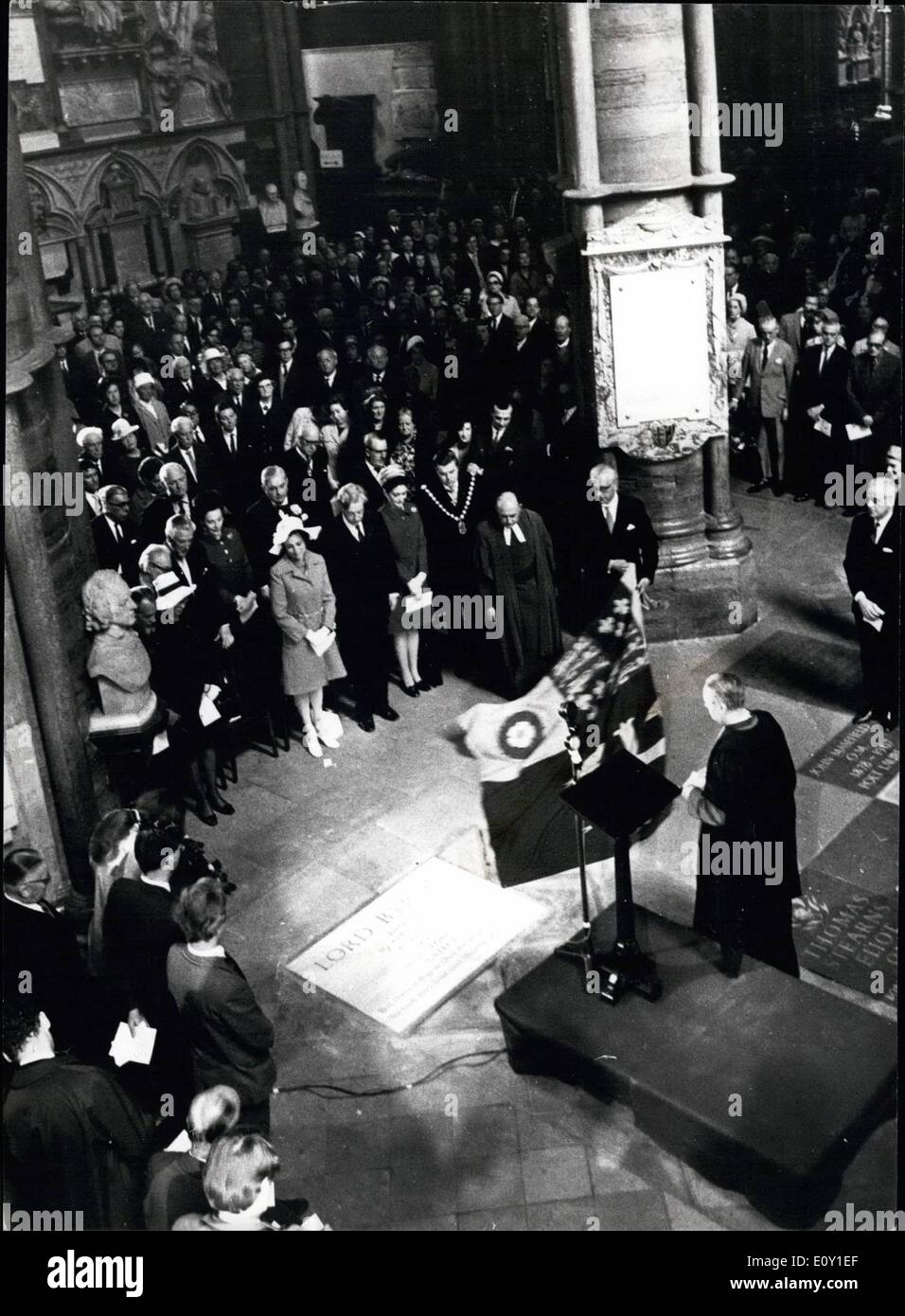 May 05, 1968 - The unveiling and dedication of the memorials to Lord Byron in Westminster Abbey.: A memorial to the famous poet, Lord Byron, was unveiled at a dedication derive in Westminster Abbey today by the President of the Poetry Society. Dr. William Plomer. Lord Byron today got the recognition many people have tried to get for him over half a century - a place in Poet's Corner in the Abbey. Byron who had a broken marriage, illegitimate children and a number of mistresses, died in Greece in 1824. Photo shows Dr Stock Photo