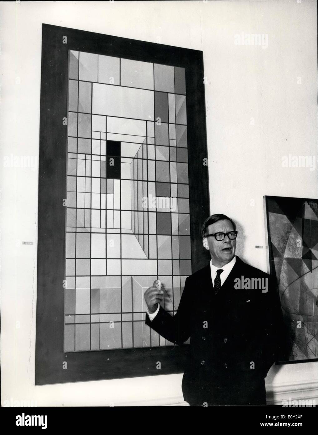 Sep. 09, 1968 - Press view of Royal Academy summer exhibition. Photo shows Sir Thomas Monnigton, President of the Royal Academy Stock Photo