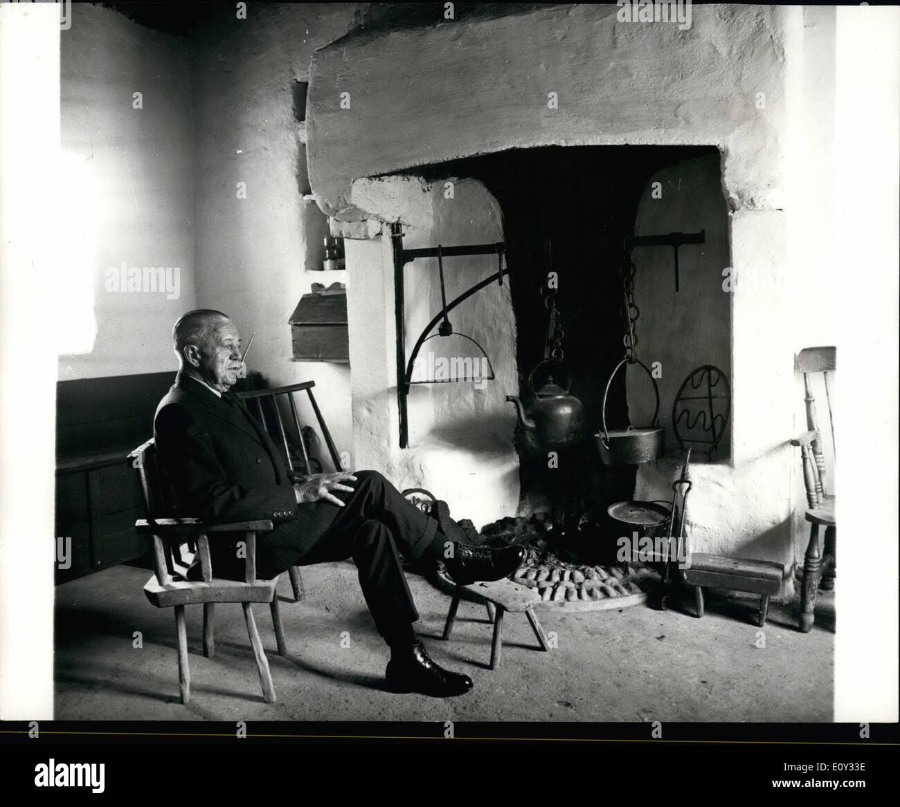 1968 mellon banking family visit foundera a hires stock photography