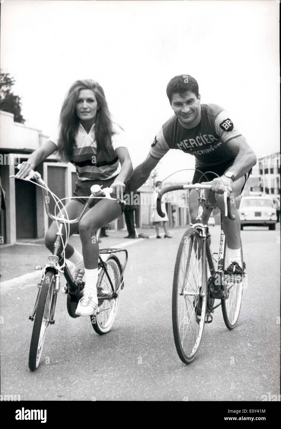 Raymond poulidor hi res stock photography and images Alamy