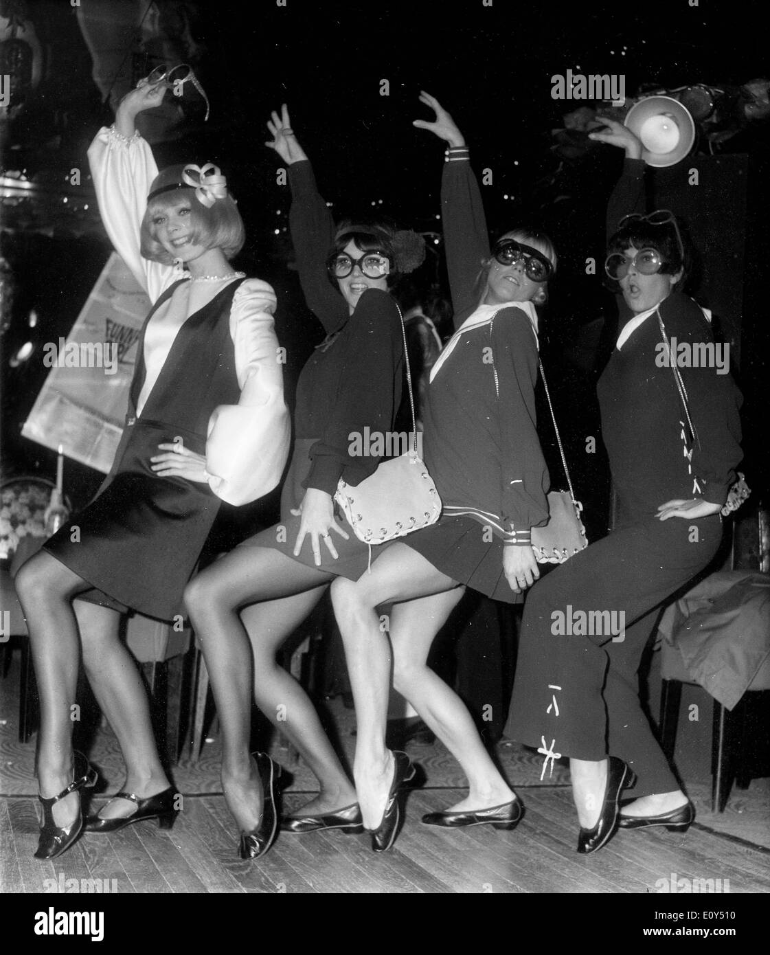 Paris funny Black and White Stock Photos & Images Alamy