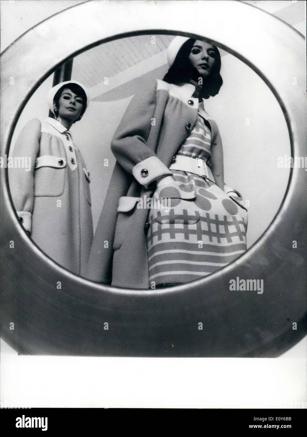 1968 paris hires stock photography and images Alamy